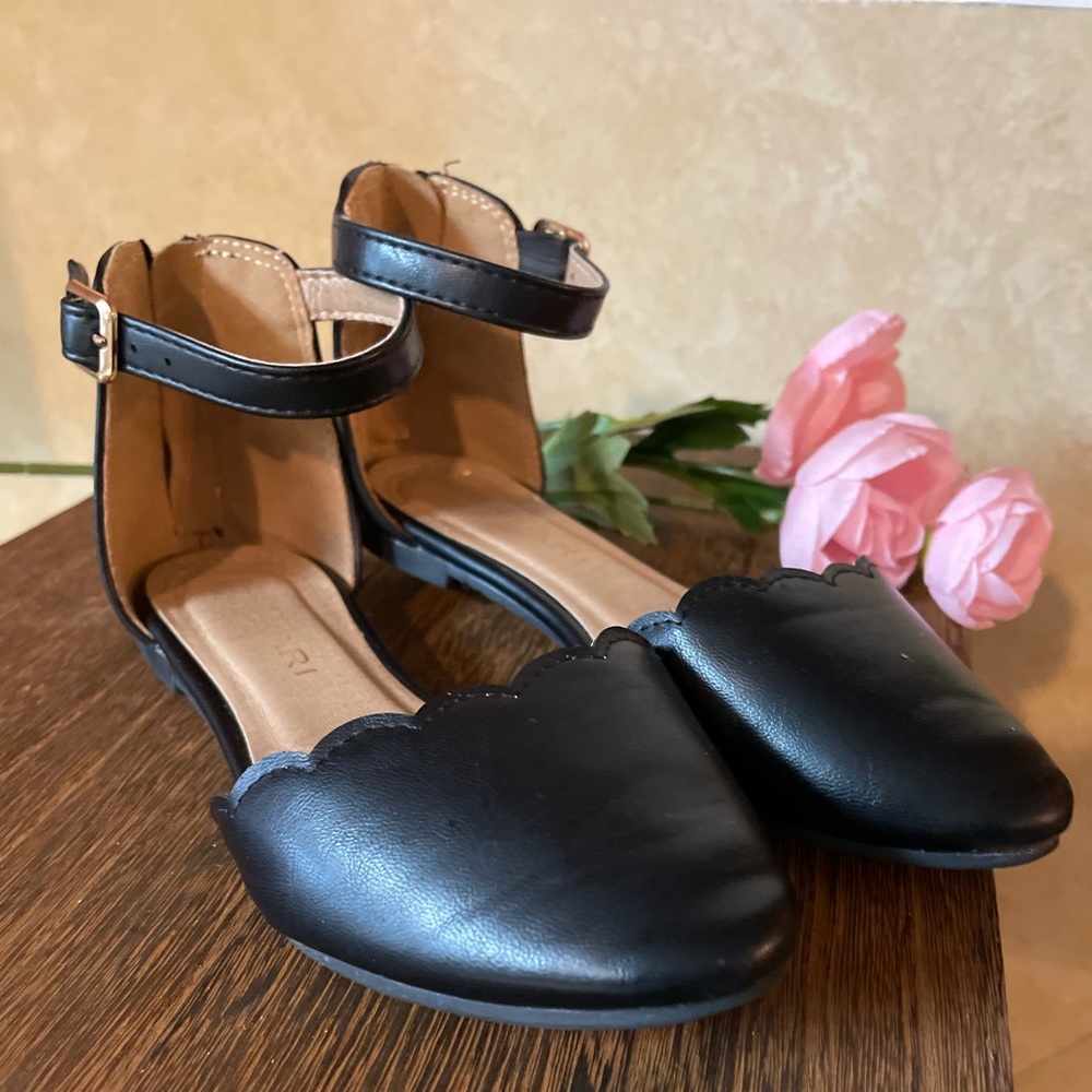 Adorable Little Girls dress shoes